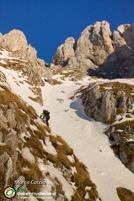 07_lungo e con neve non costante.JPG